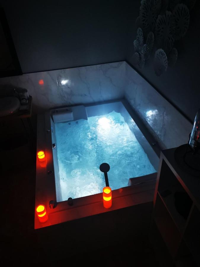 Spabyelleetlui Spa Rouge Ou Bleu Мускрон Екстер'єр фото
